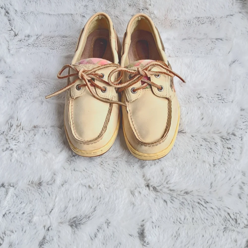 Sperry top-sider boat slip on cream pink  shoes. Size 8.